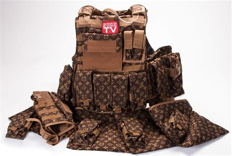 louis vuitton plate carrier|louis vuitton carrier bag.